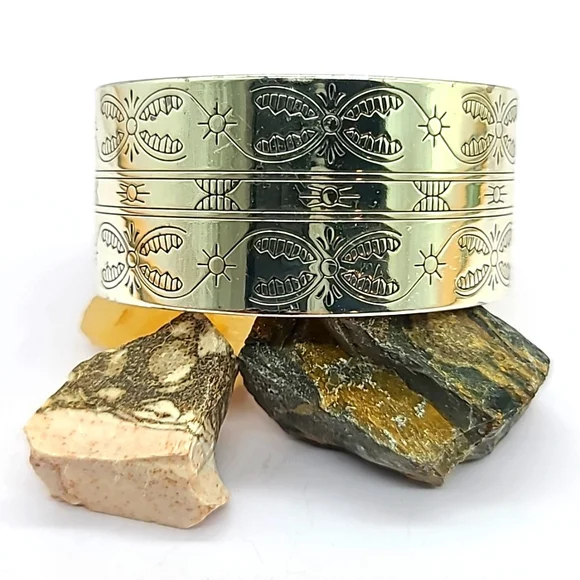 Brighton "SOUTHWEST DREAMS" Retired Wide Cuff with Etched Tribal Motifs! Rare! - Picture 5 of 14